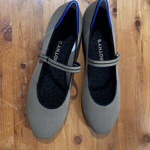 Rothy's NWOT Tan Eco-Friendly Shoes